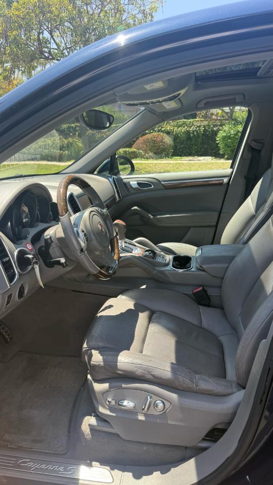 Porsche Cayenne S 2011