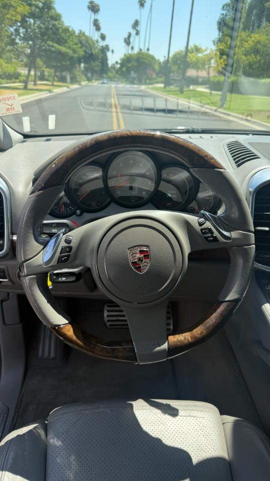 Porsche Cayenne S 2011