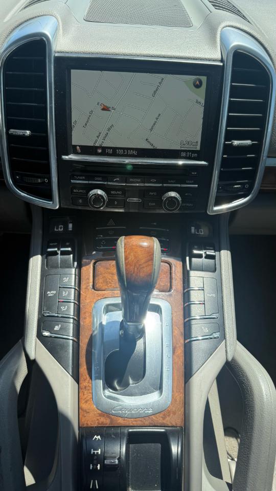 Porsche Cayenne S 2011