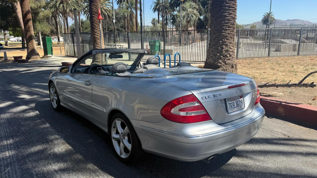 Mercedes-Benz CLK-Class CLK320 Cabriolet 2005