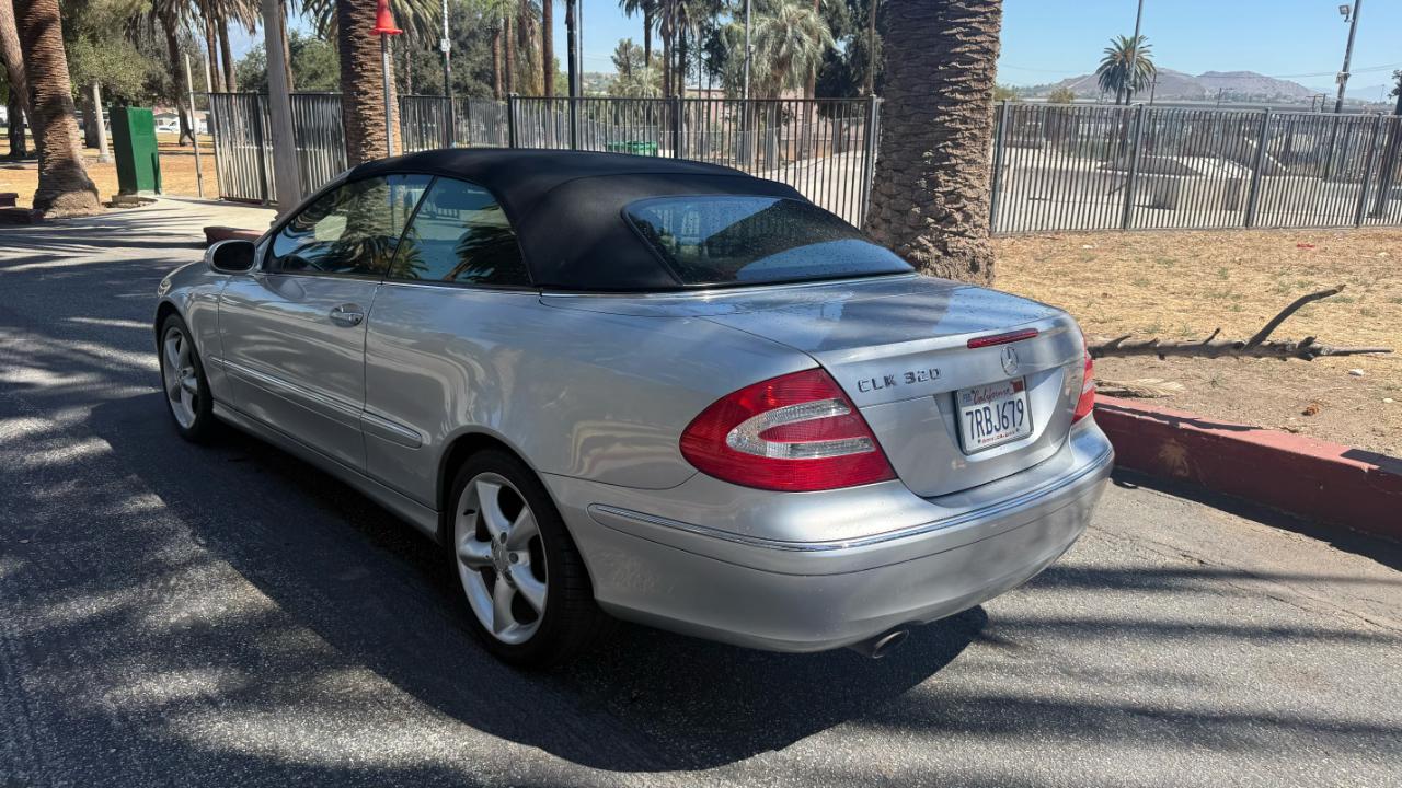 Mercedes-Benz CLK-Class CLK320 Cabriolet 2005