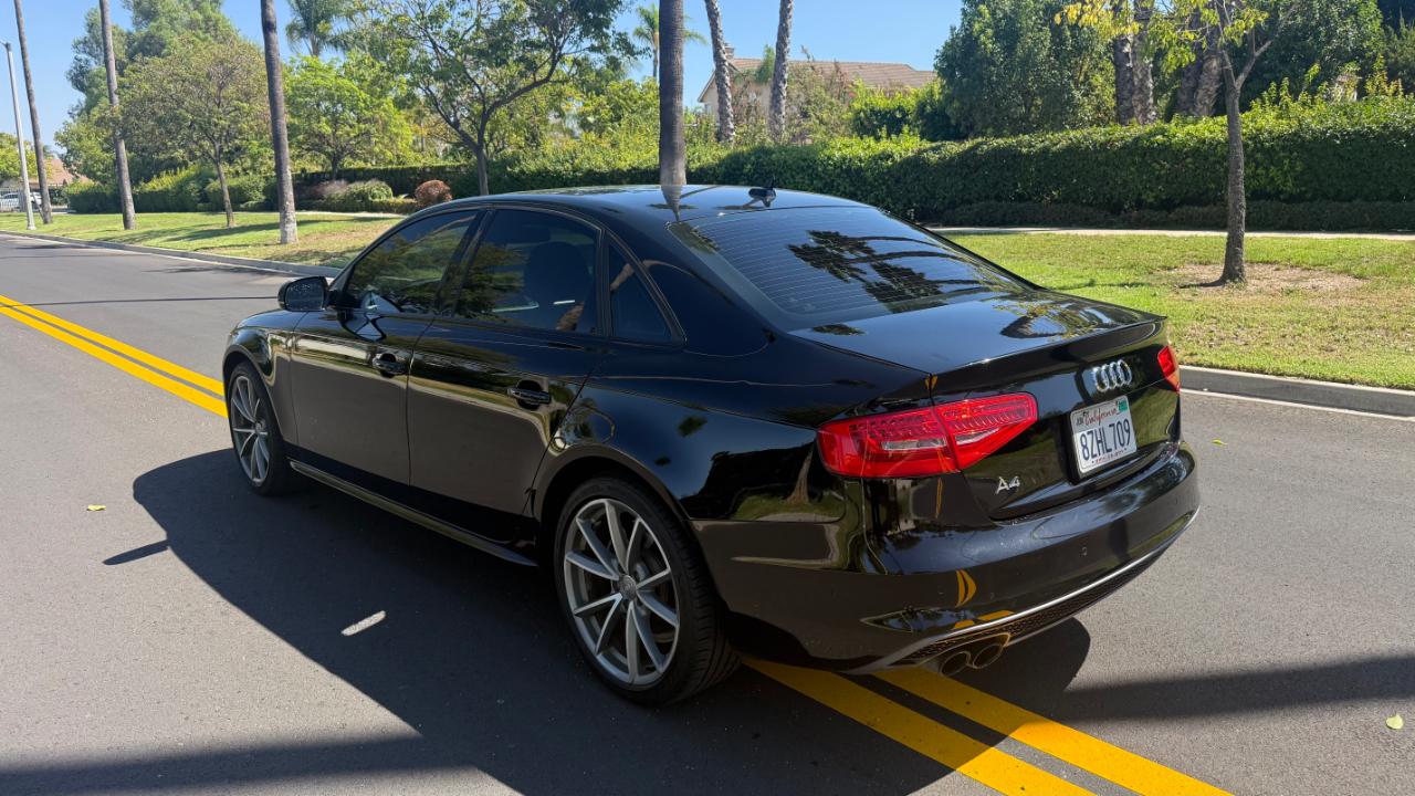 Audi A4 2.0T Premium Sedan 2016