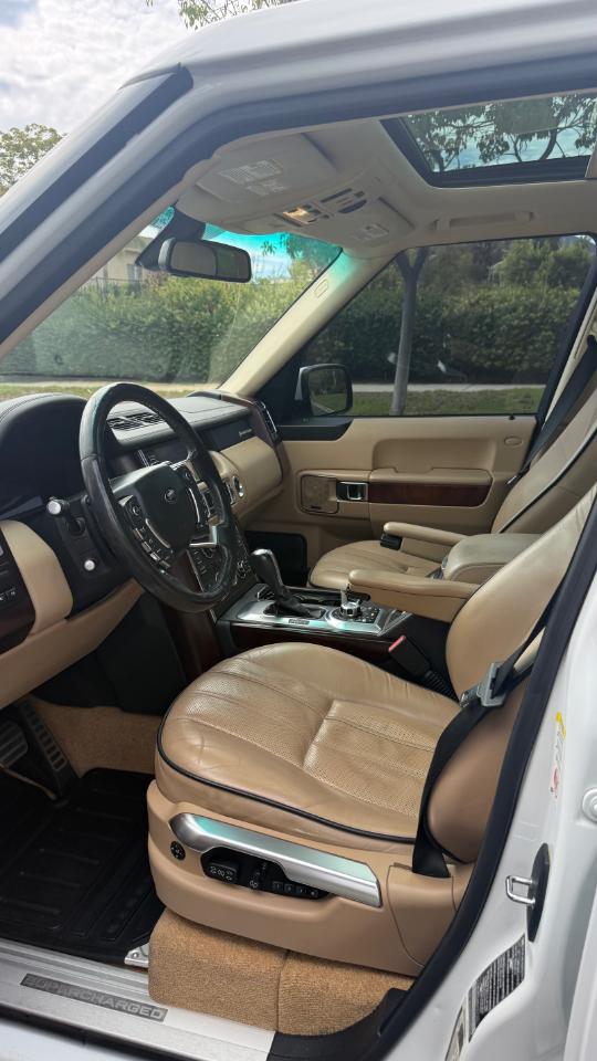 Land Rover Range Rover Supercharged 2011
