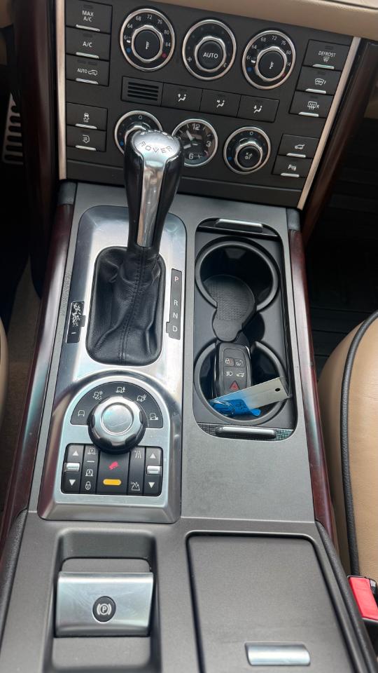 Land Rover Range Rover Supercharged 2011