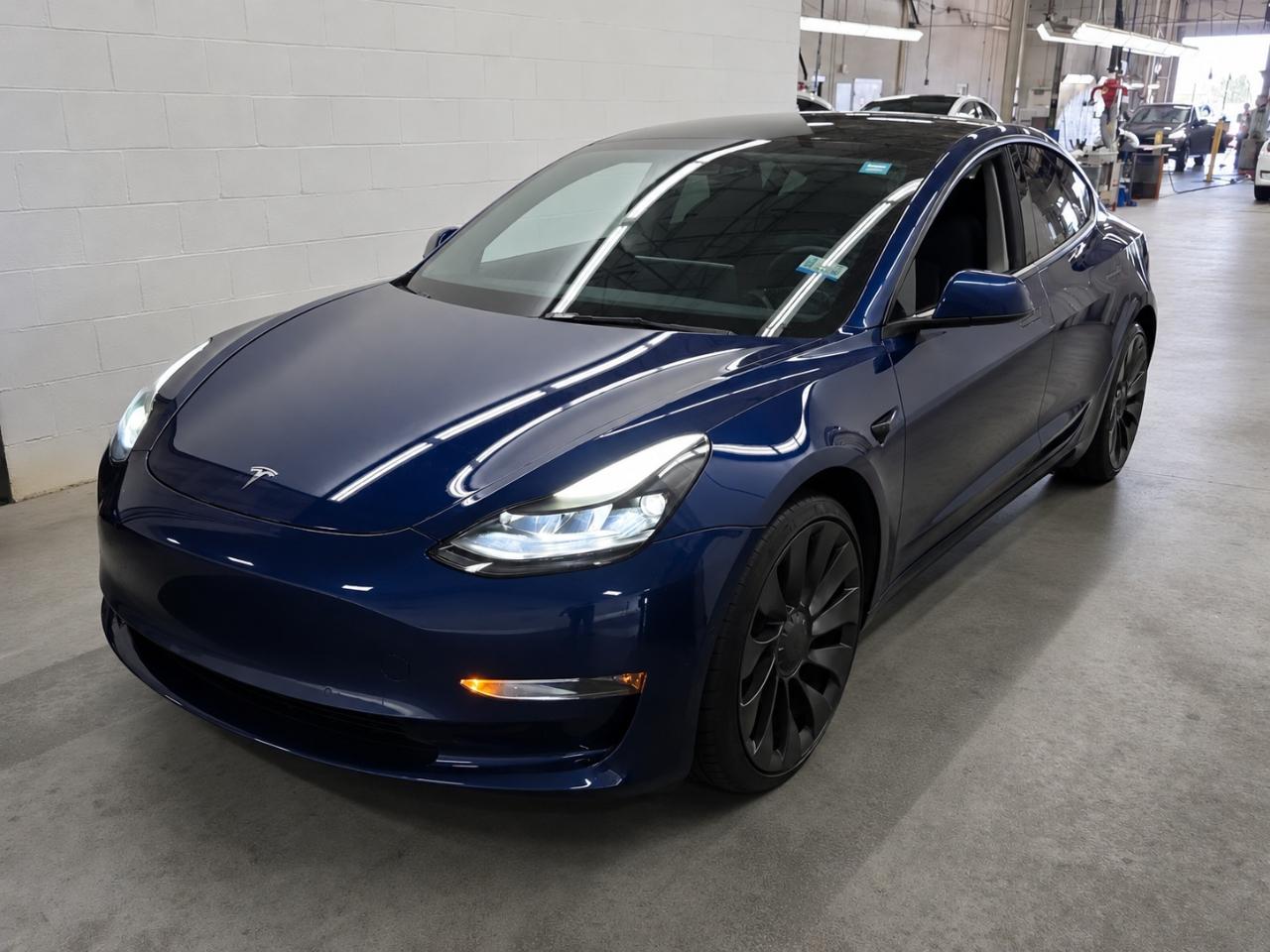 2022 Tesla Model 3 Azul Sedán Tracción en las cuatro ruedas 1 velocidad Automática