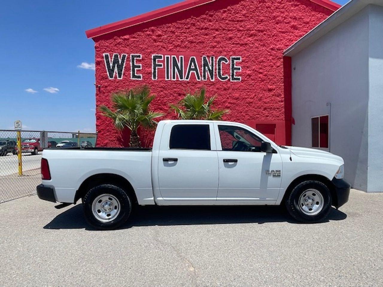 RAM 1500 Classic Tradesman Crew Cab SWB 2WD 2022