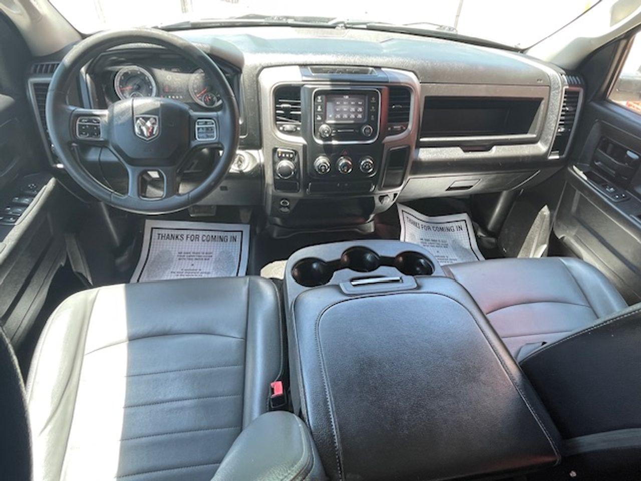 RAM 1500 Classic Tradesman Crew Cab SWB 2WD 2022