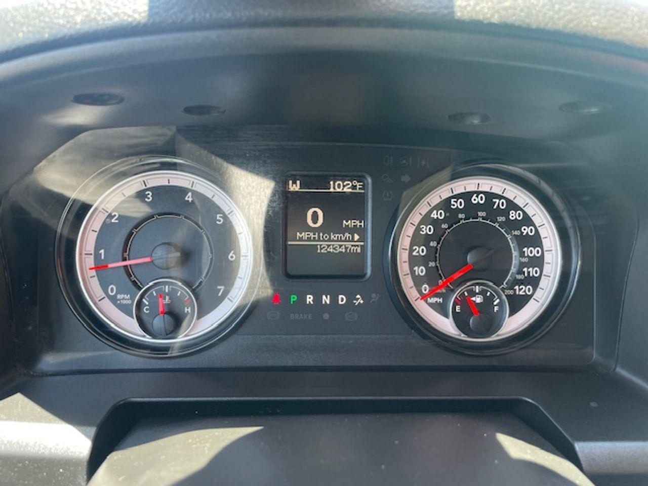 RAM 1500 Classic Tradesman Crew Cab SWB 2WD 2022