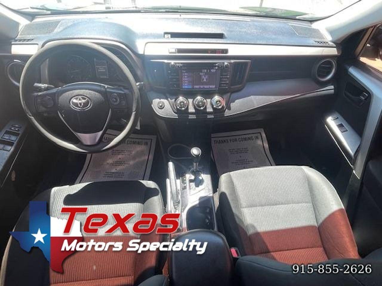 Toyota RAV4 LE FWD 2018