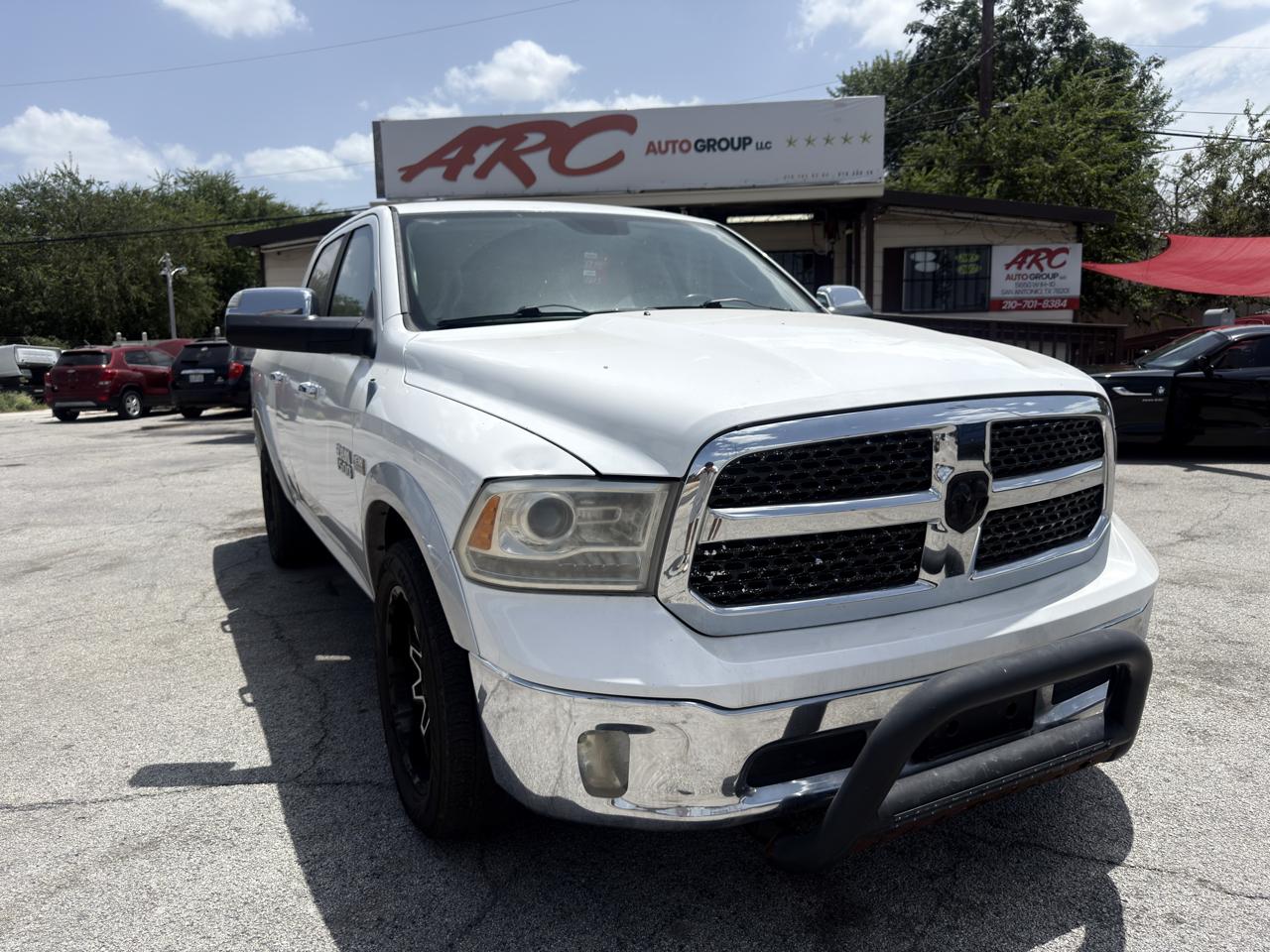 RAM 1500 Laramie Crew Cab SWB 2WD 2013