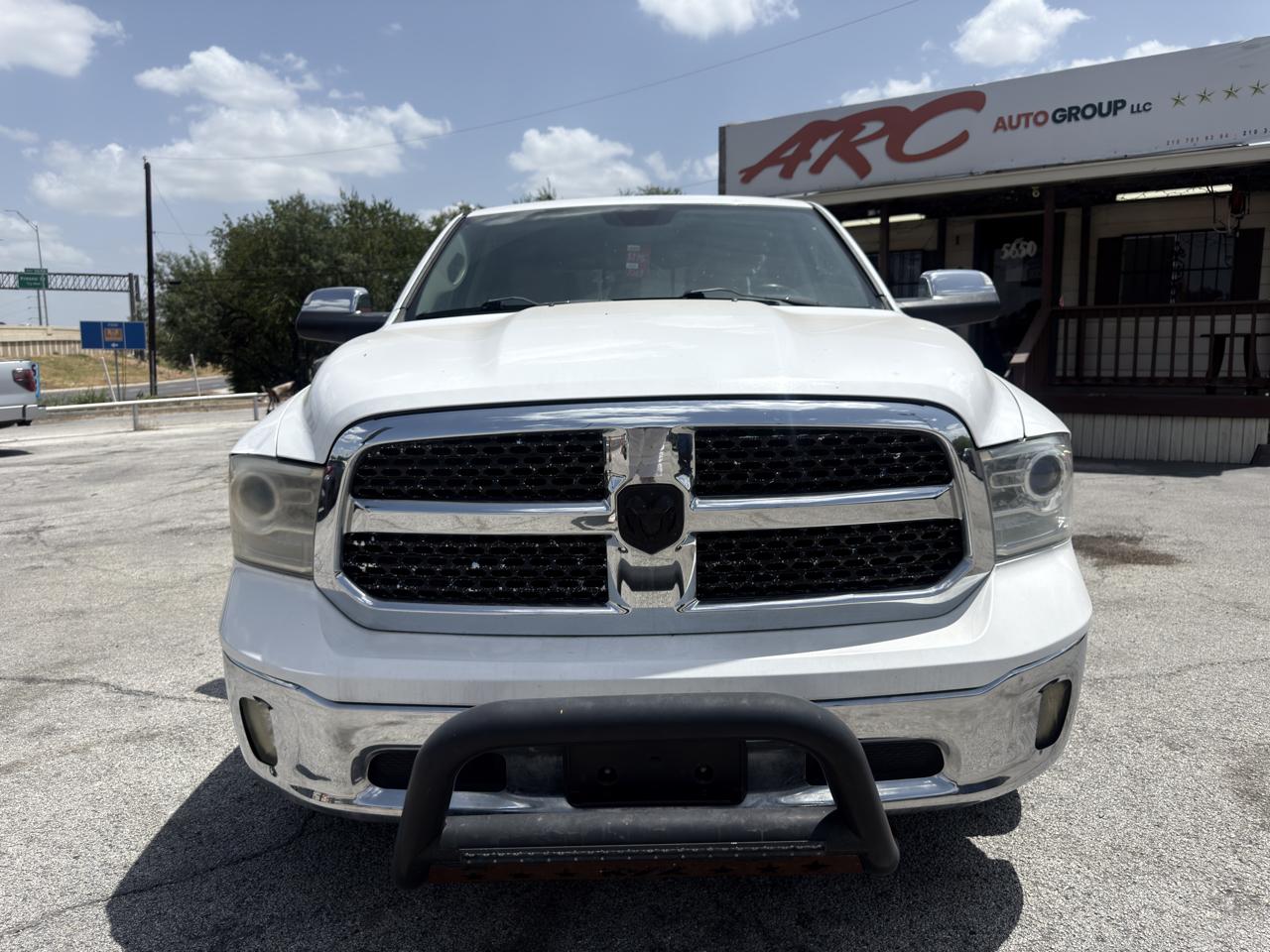 RAM 1500 Laramie Crew Cab SWB 2WD 2013