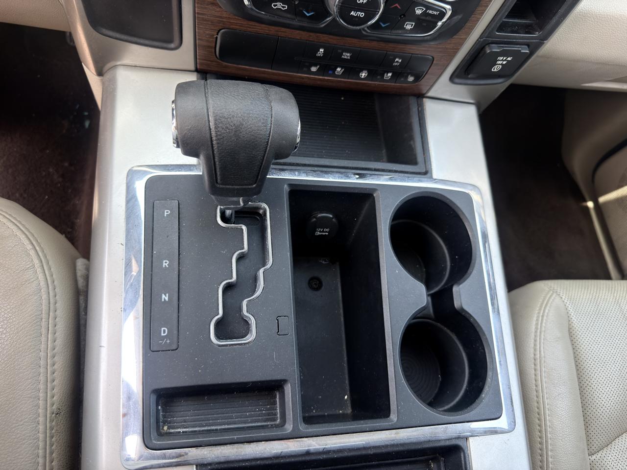 RAM 1500 Laramie Crew Cab SWB 2WD 2013