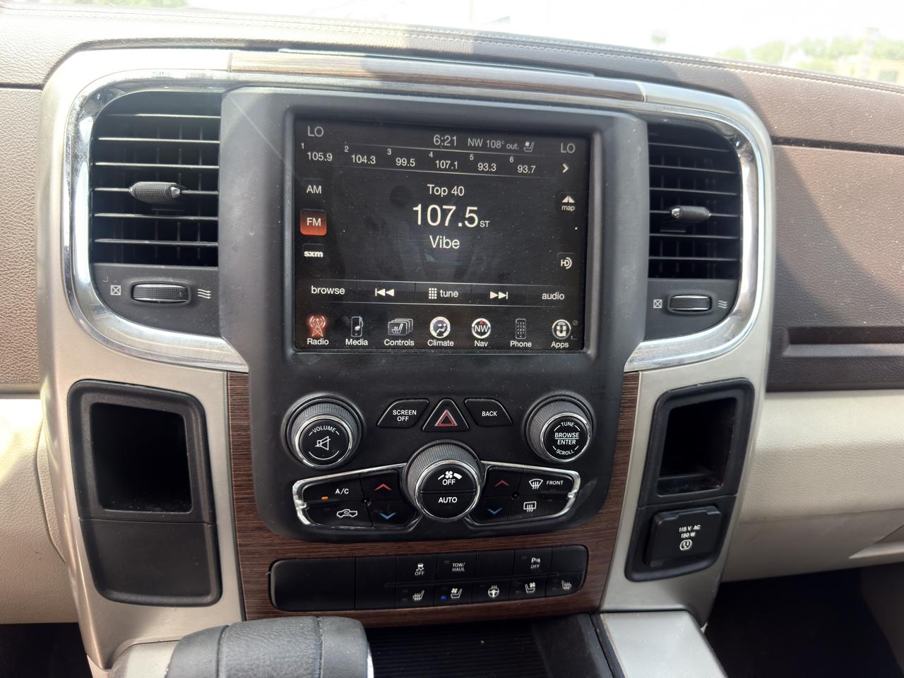 RAM 1500 Laramie Crew Cab SWB 2WD 2013