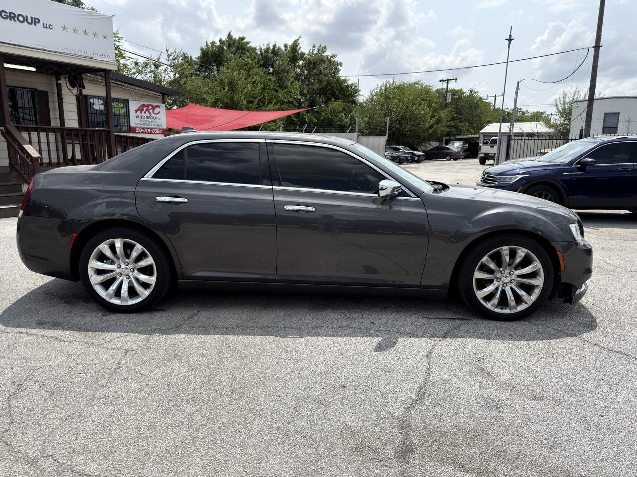 Chrysler 300 Limited RWD 2020