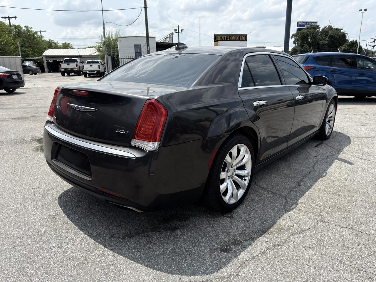 Chrysler 300 Limited RWD 2020
