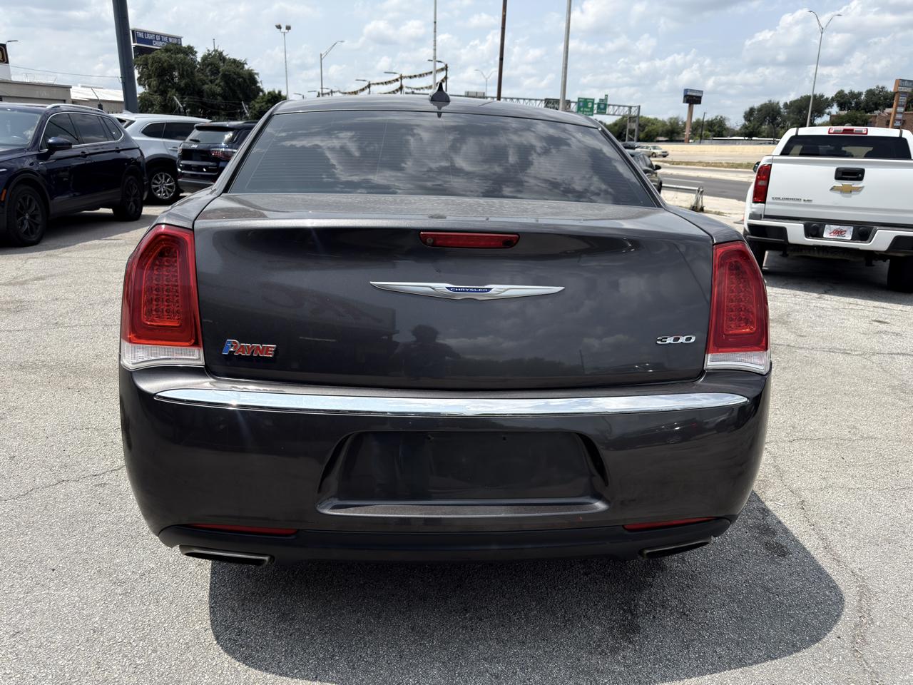 Chrysler 300 Limited RWD 2020