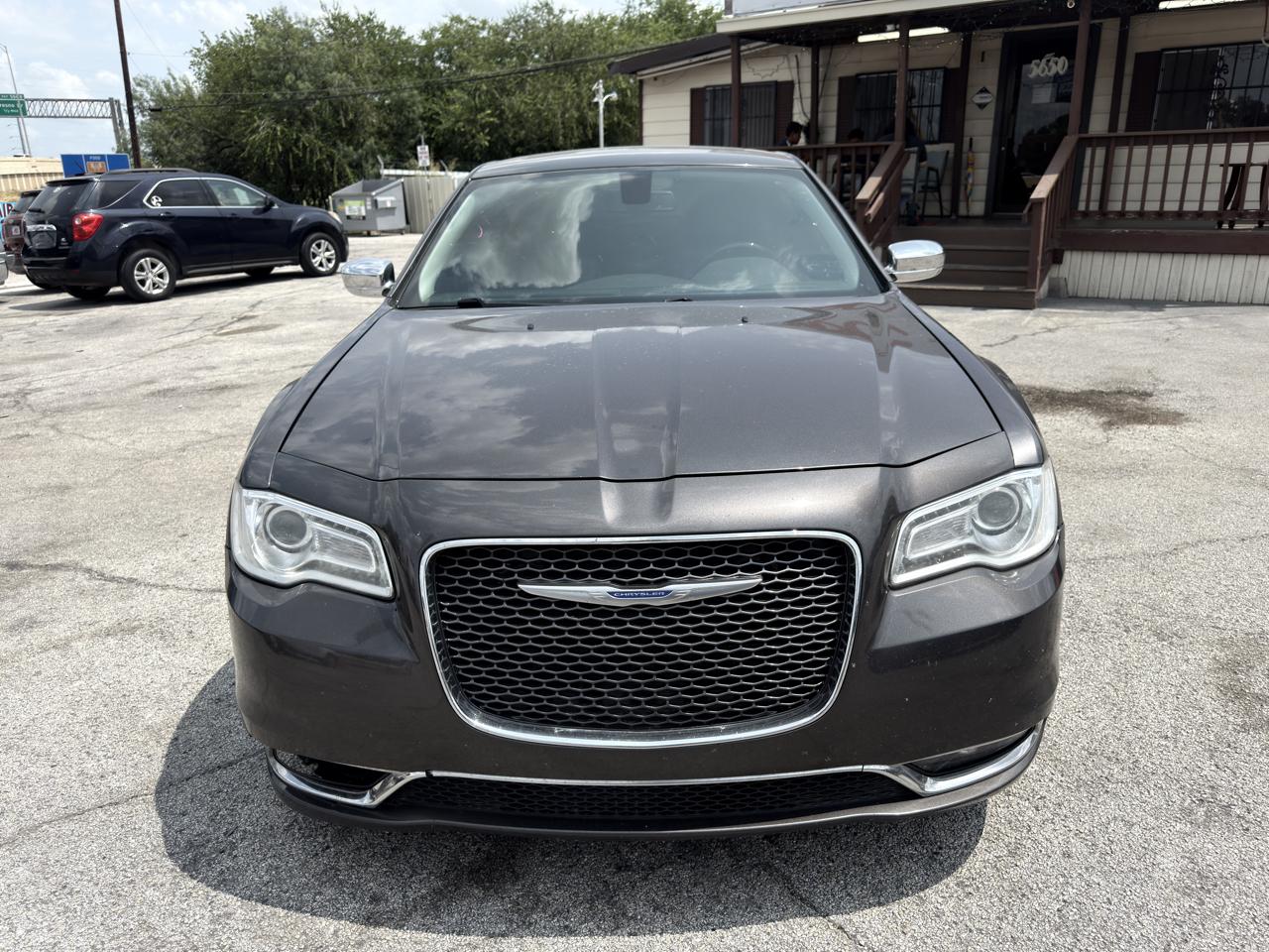Chrysler 300 Limited RWD 2020