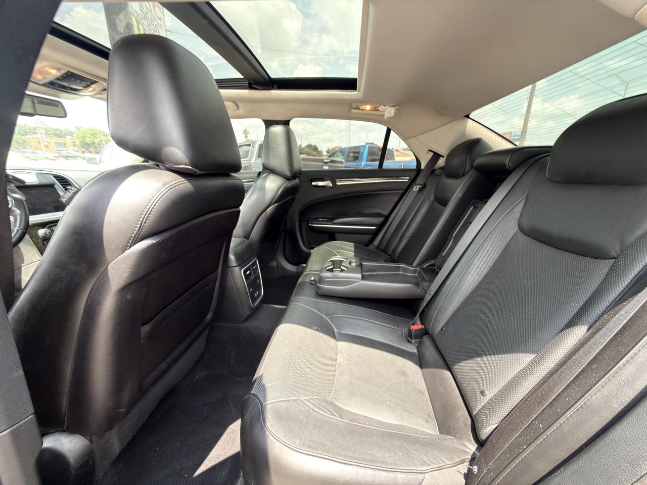 Chrysler 300 Limited RWD 2020