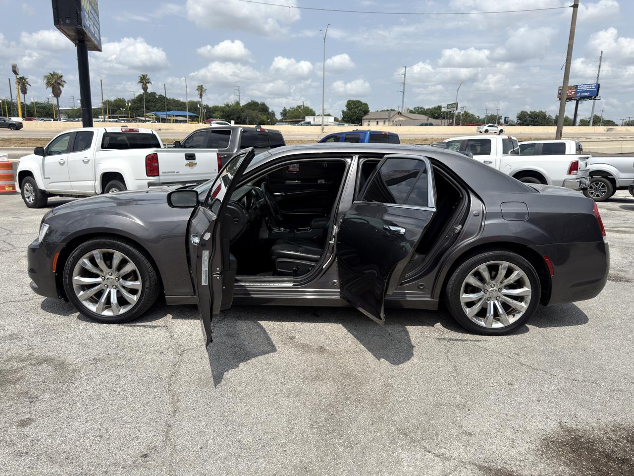 Chrysler 300 Limited RWD 2020