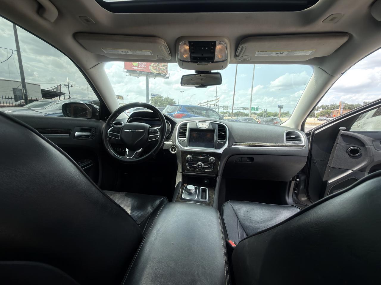 Chrysler 300 Limited RWD 2020