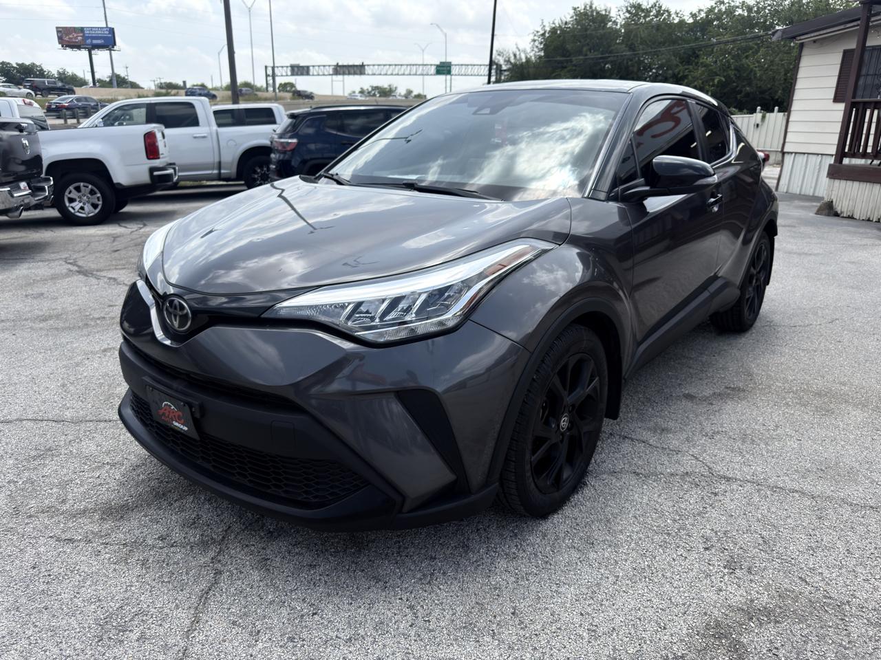 Toyota C-HR LE 2021
