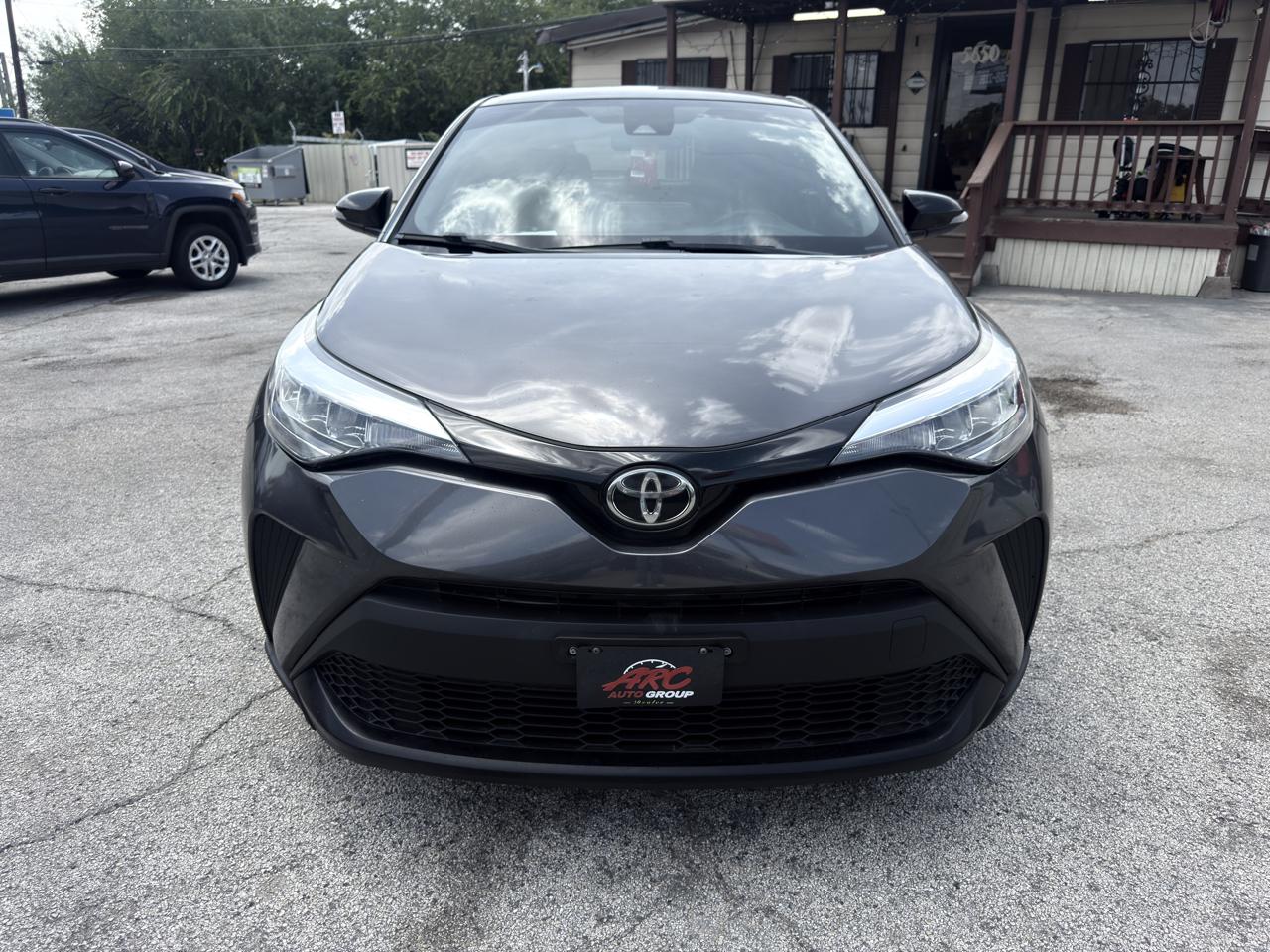Toyota C-HR LE 2021