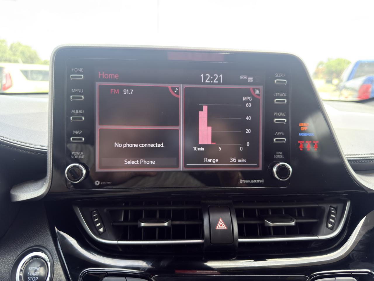 Toyota C-HR LE 2021