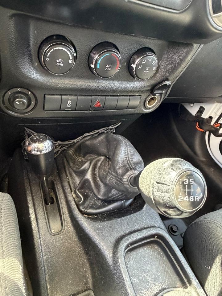 Jeep Wrangler Unlimited Sport 4WD 2012