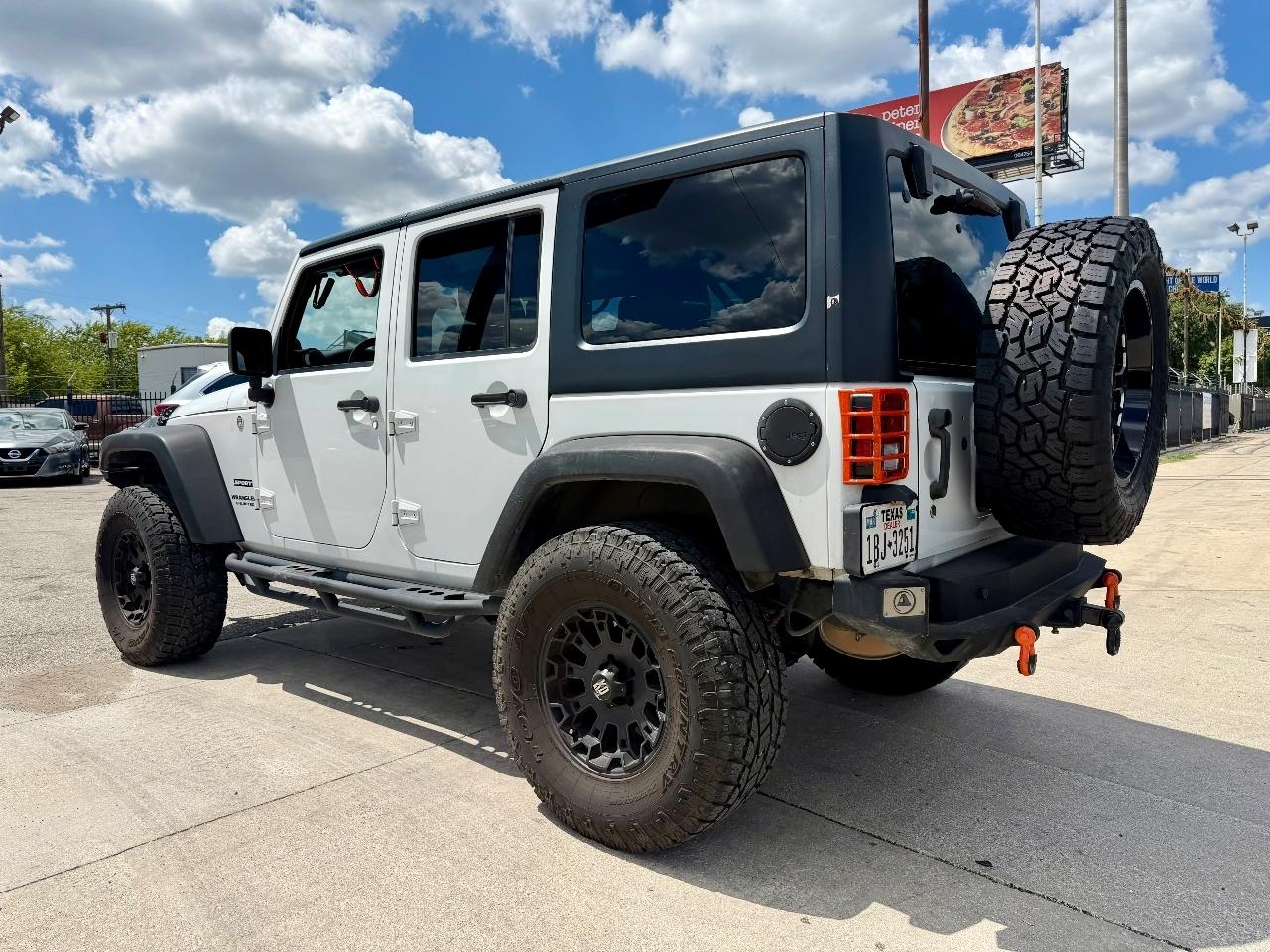 Jeep Wrangler Unlimited Sport 4WD 2012