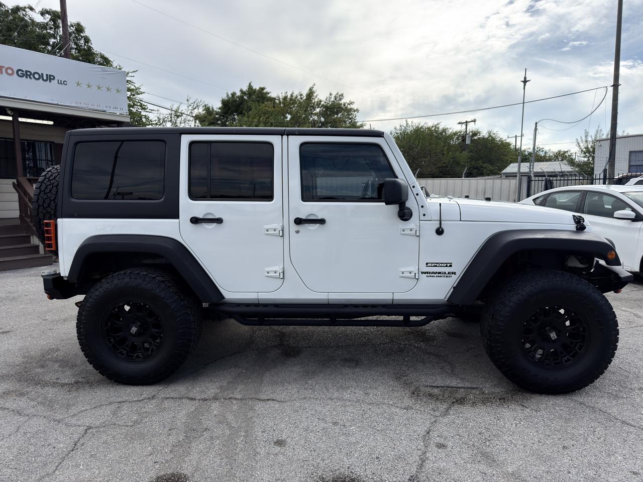 Jeep Wrangler Unlimited Sport 4WD 2012