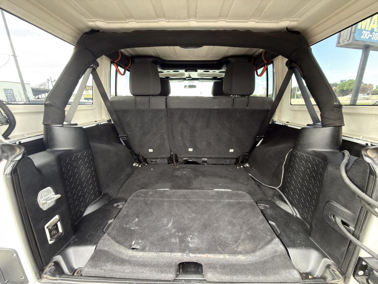 Jeep Wrangler Unlimited Sport 4WD 2012