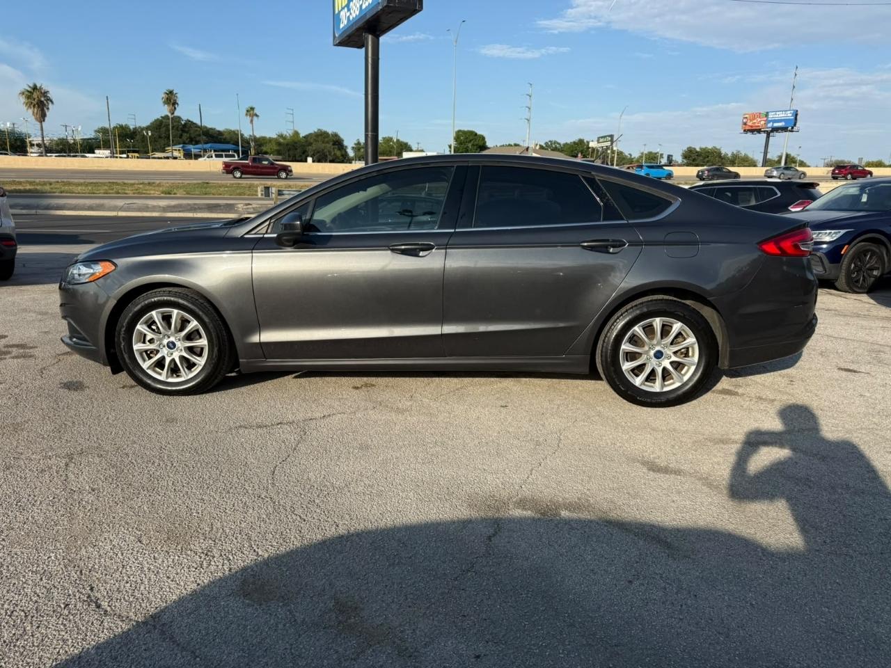 Ford Fusion S 2017