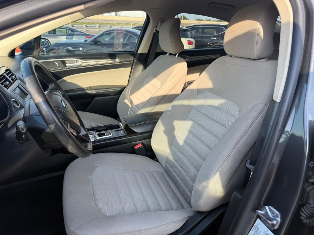 Ford Fusion S 2017