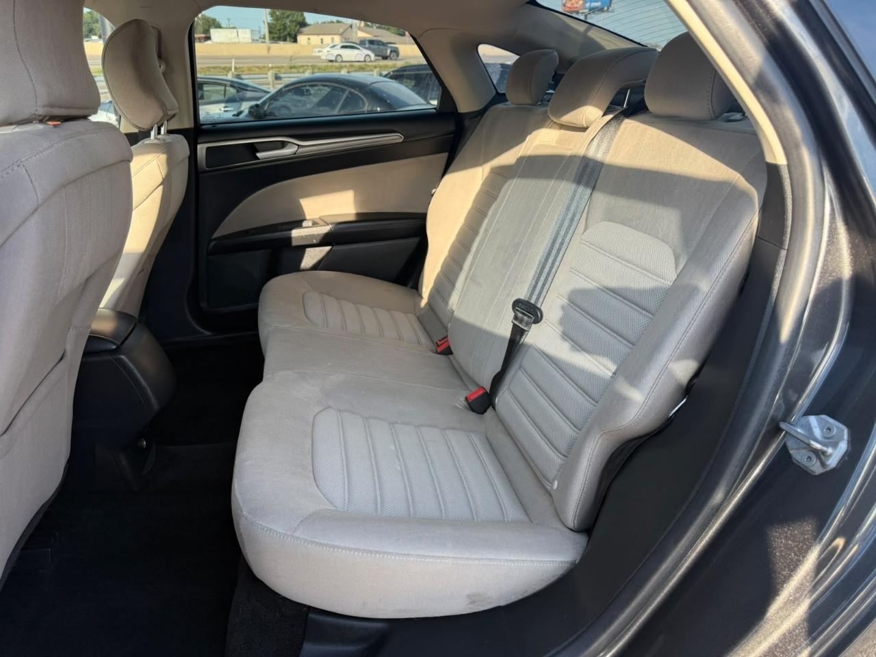 Ford Fusion S 2017