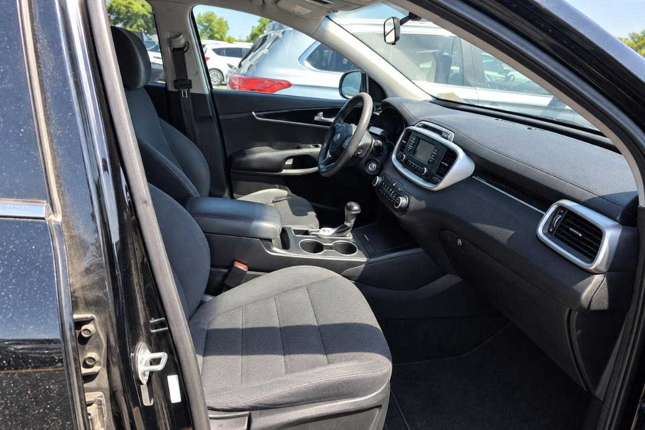 Kia Sorento LX V6 2WD 2017
