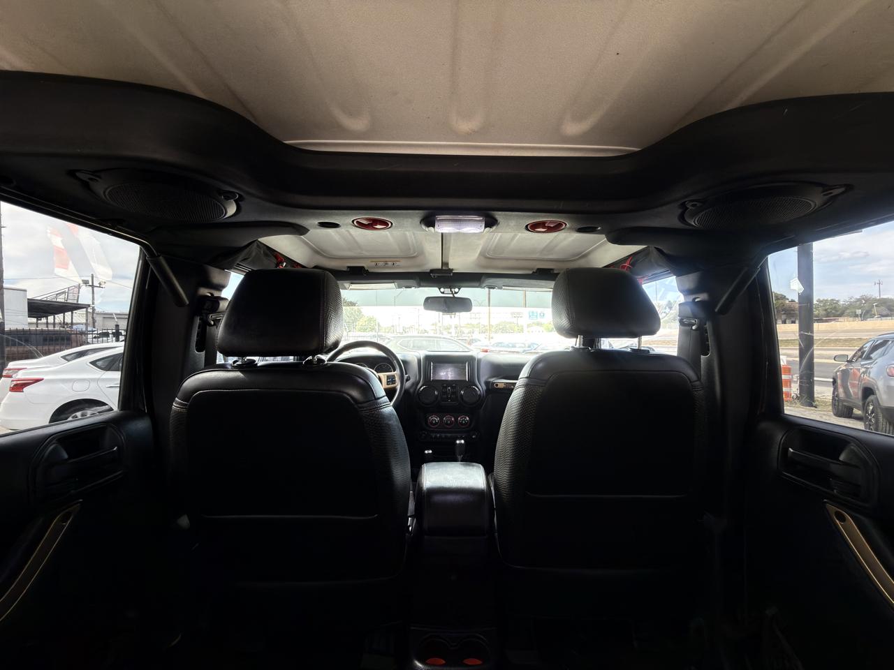 Jeep Wrangler Unlimited Sahara 4WD 2014