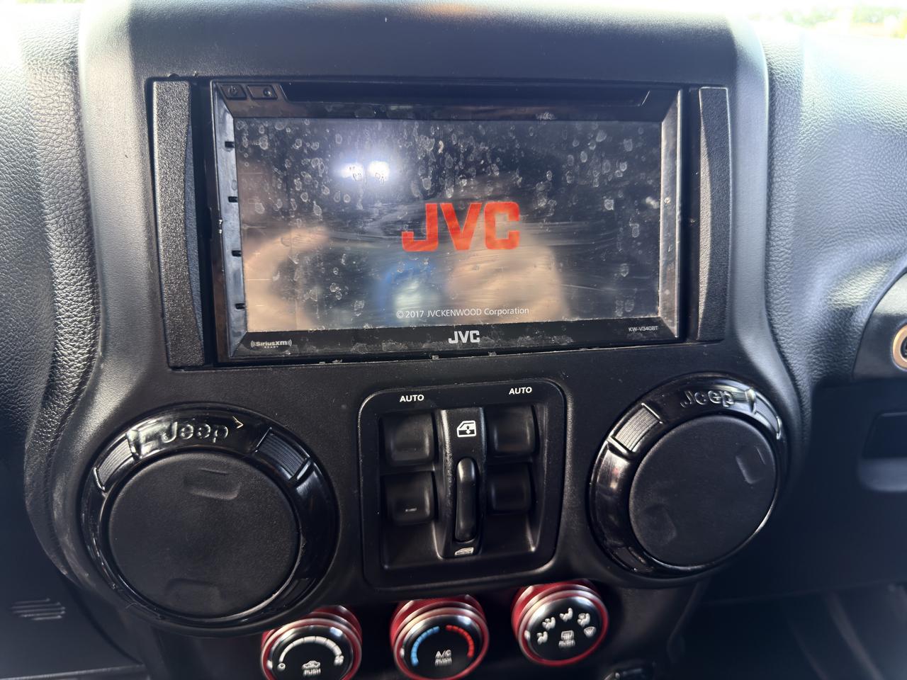 Jeep Wrangler Unlimited Sahara 4WD 2014