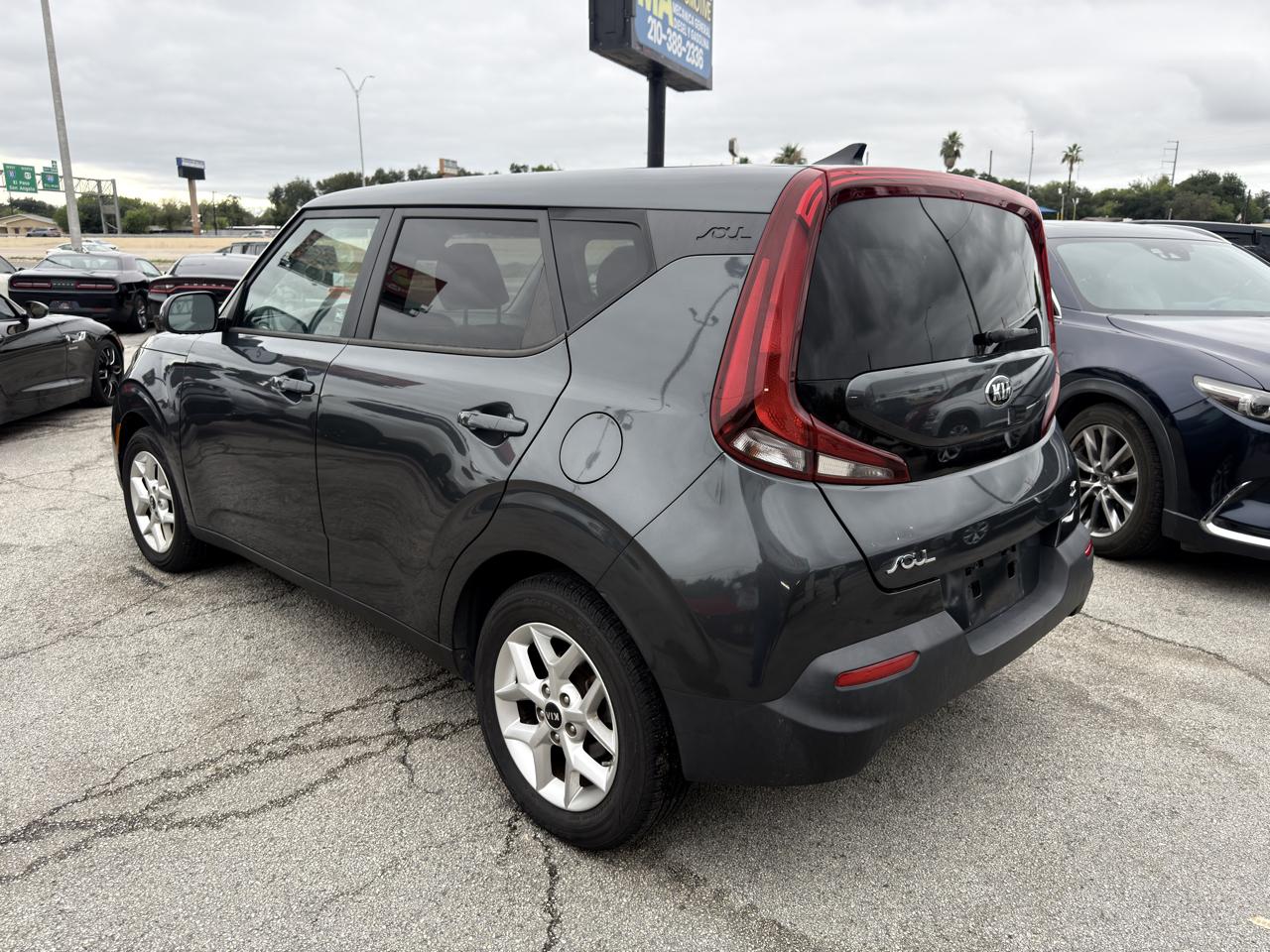 Kia Soul LX CVT 2021