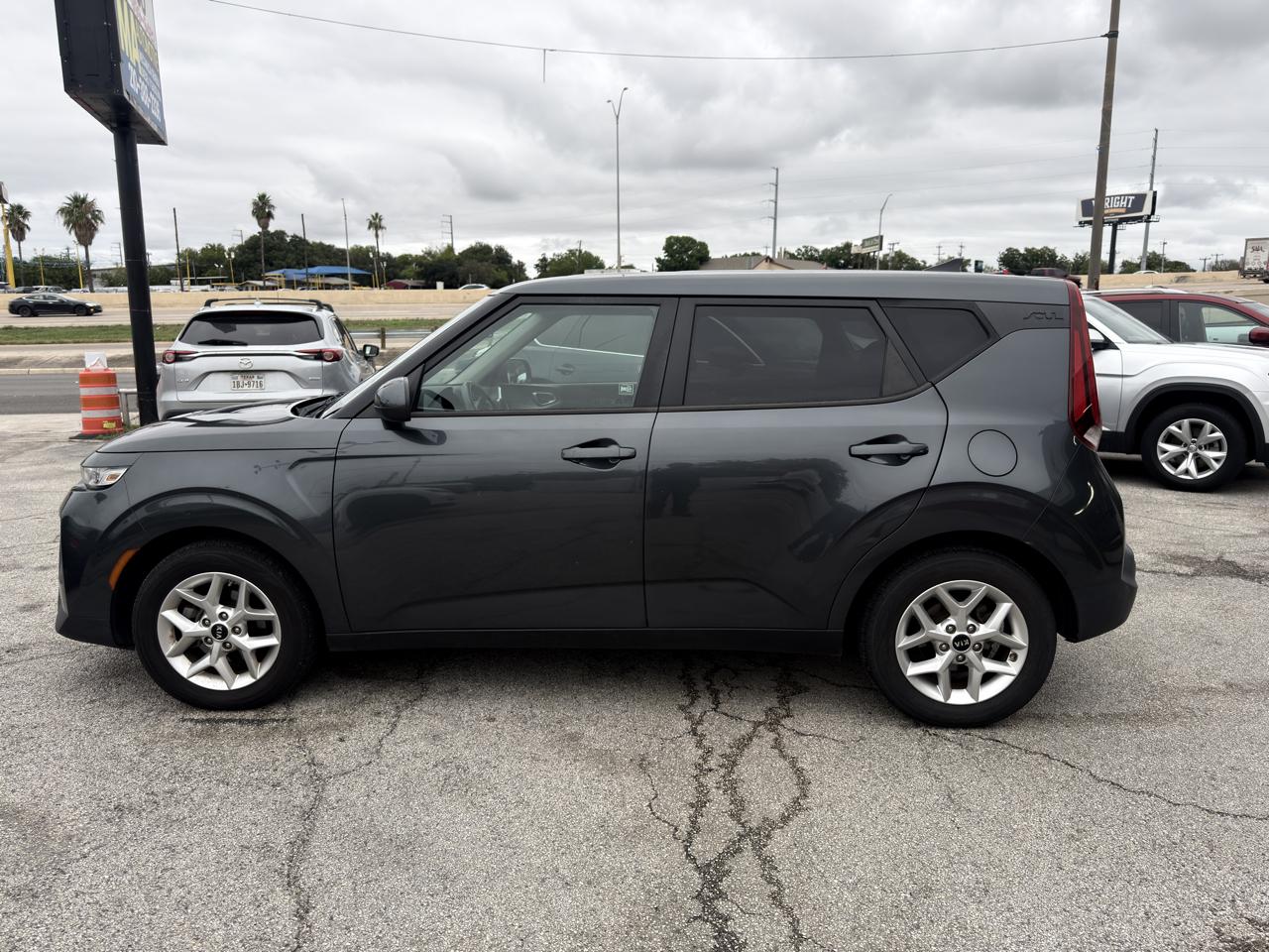 Kia Soul LX CVT 2021