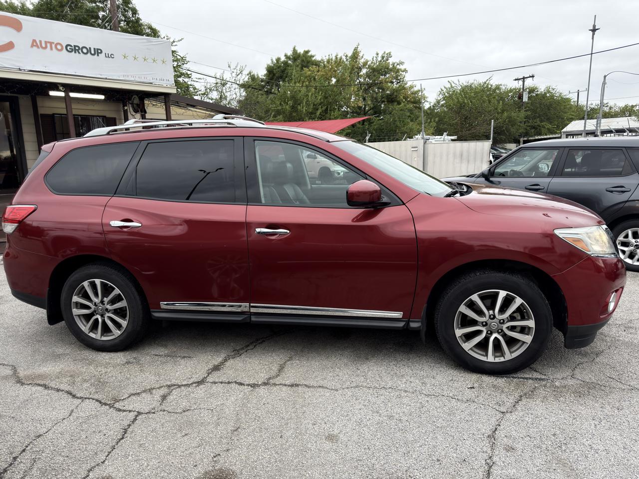 Nissan Pathfinder S 2WD 2014