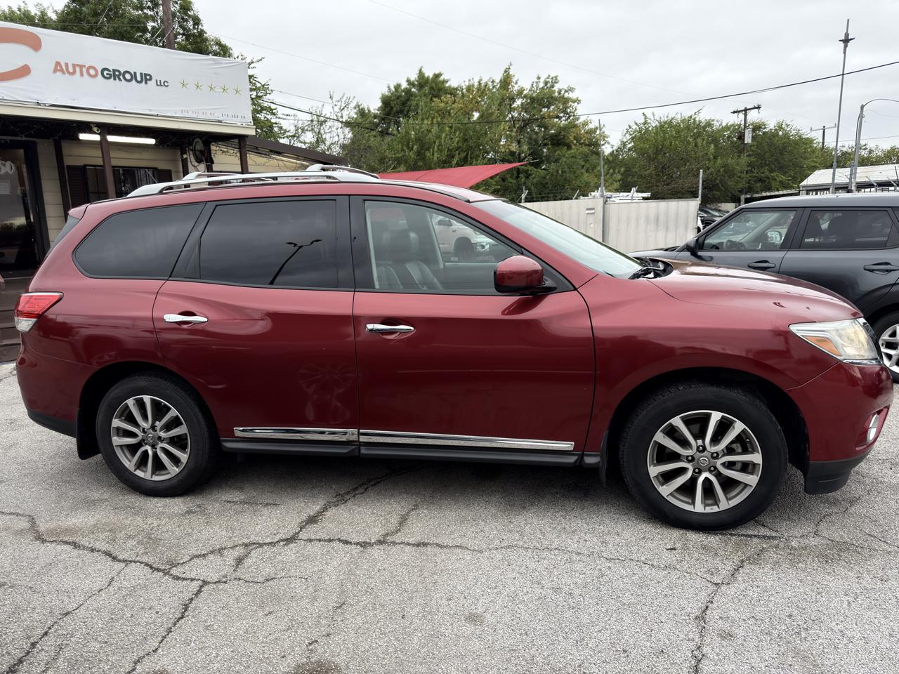 Nissan Pathfinder S 2WD 2014