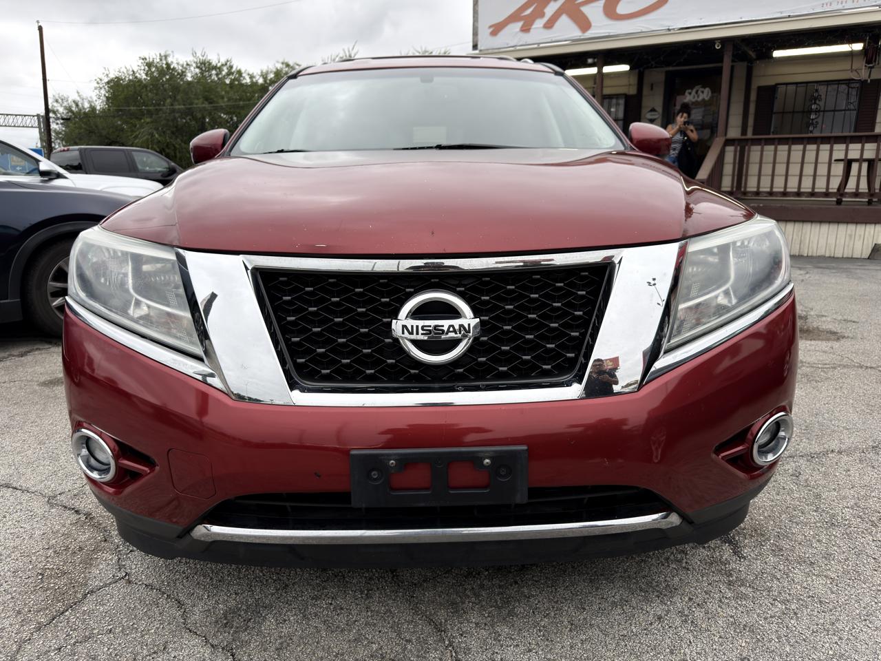 Nissan Pathfinder S 2WD 2014