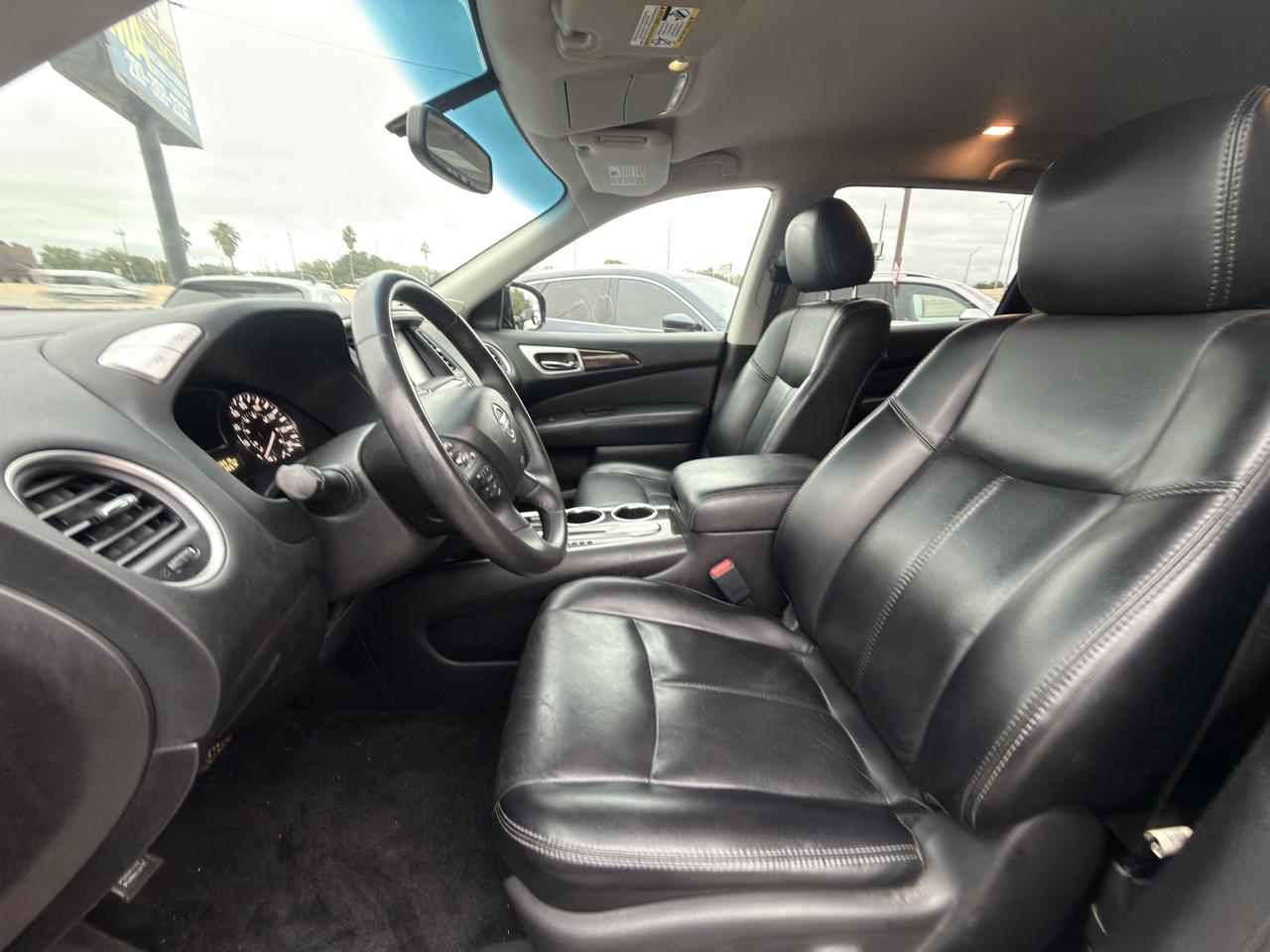 Nissan Pathfinder S 2WD 2014