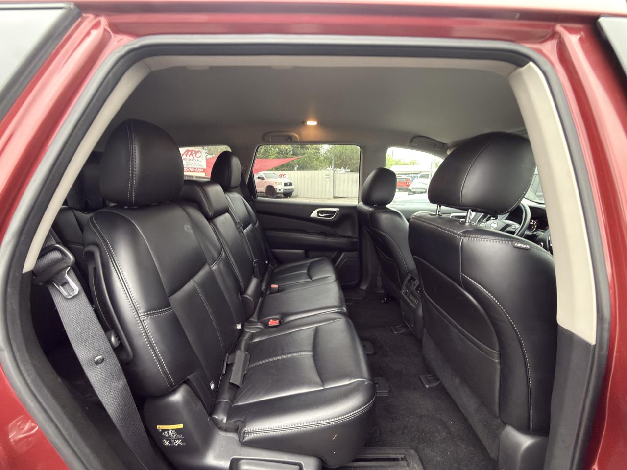 Nissan Pathfinder S 2WD 2014