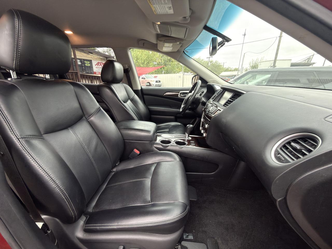 Nissan Pathfinder S 2WD 2014