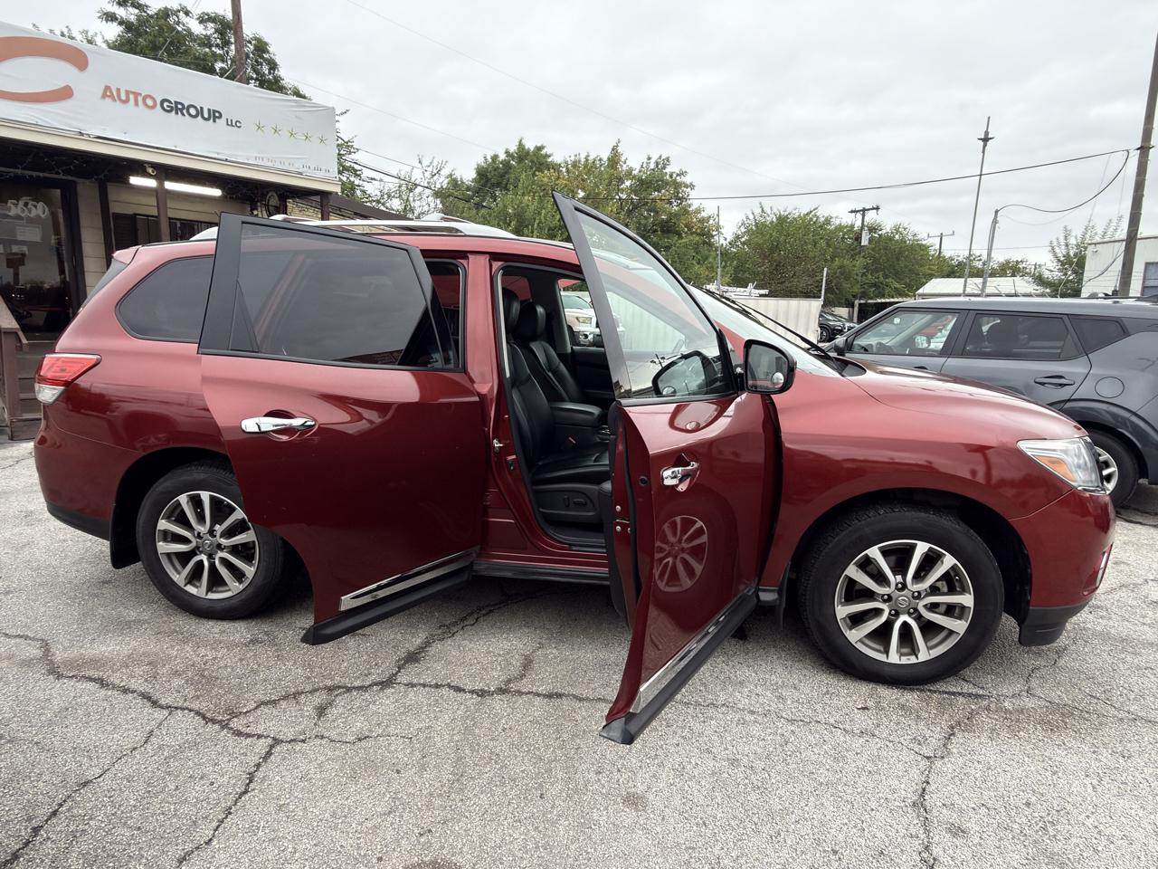 Nissan Pathfinder S 2WD 2014