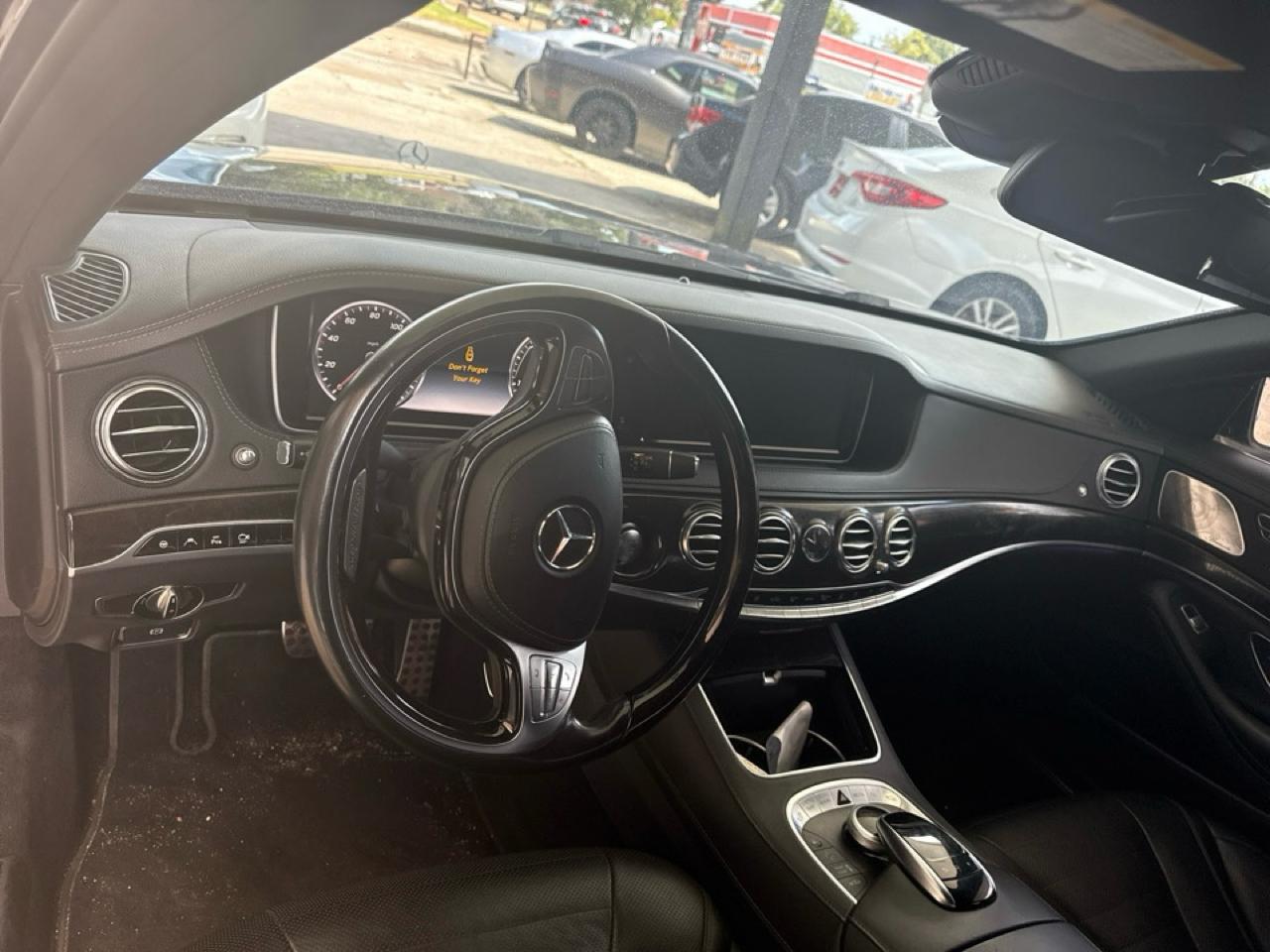 Mercedes-Benz S-Class S550 2015