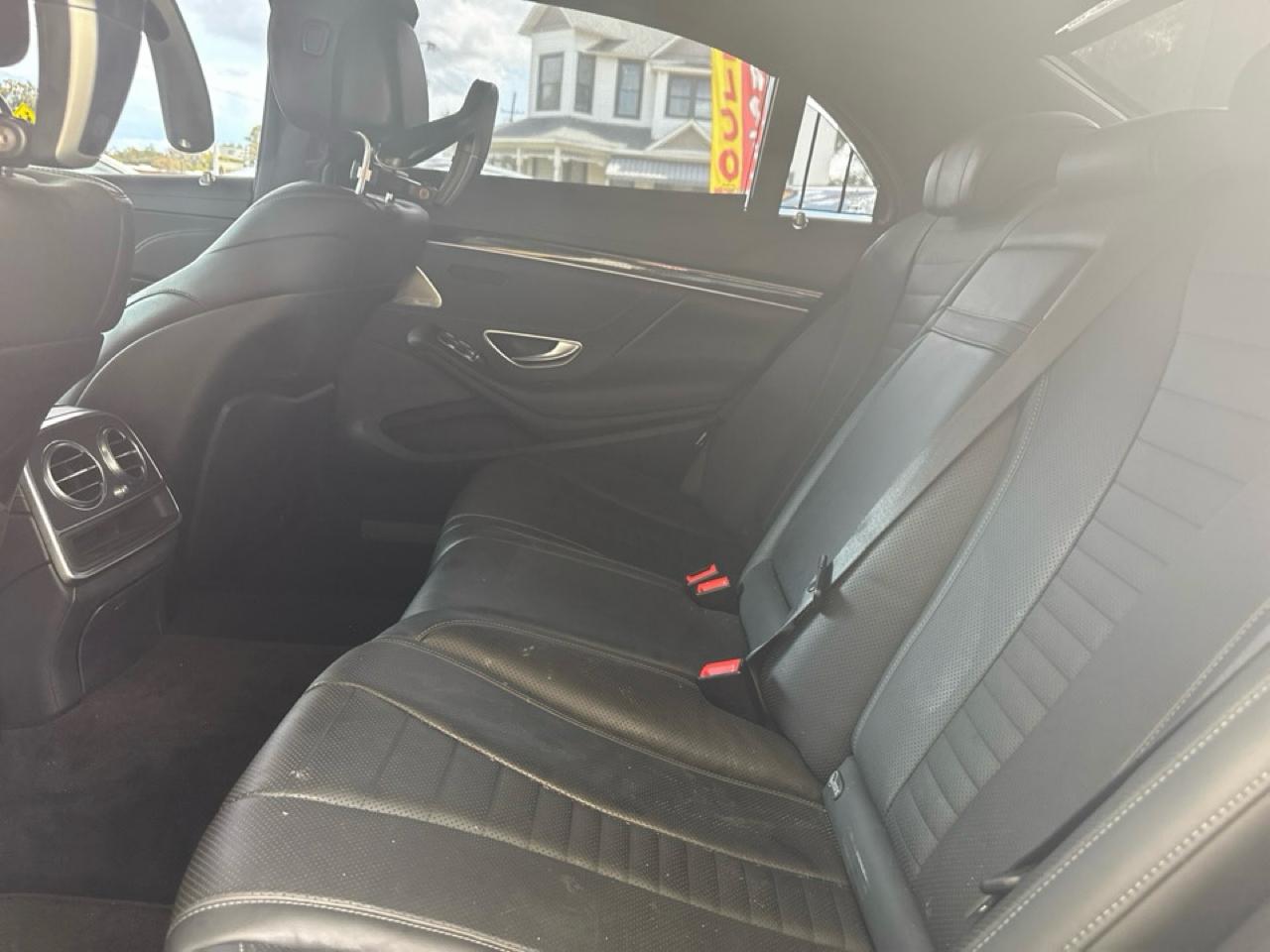 Mercedes-Benz S-Class S550 2015