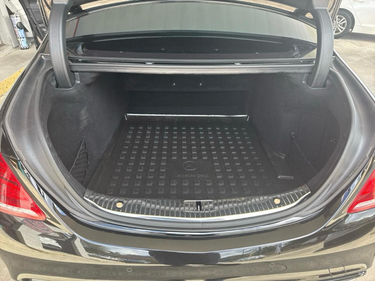 Mercedes-Benz S-Class S550 2015