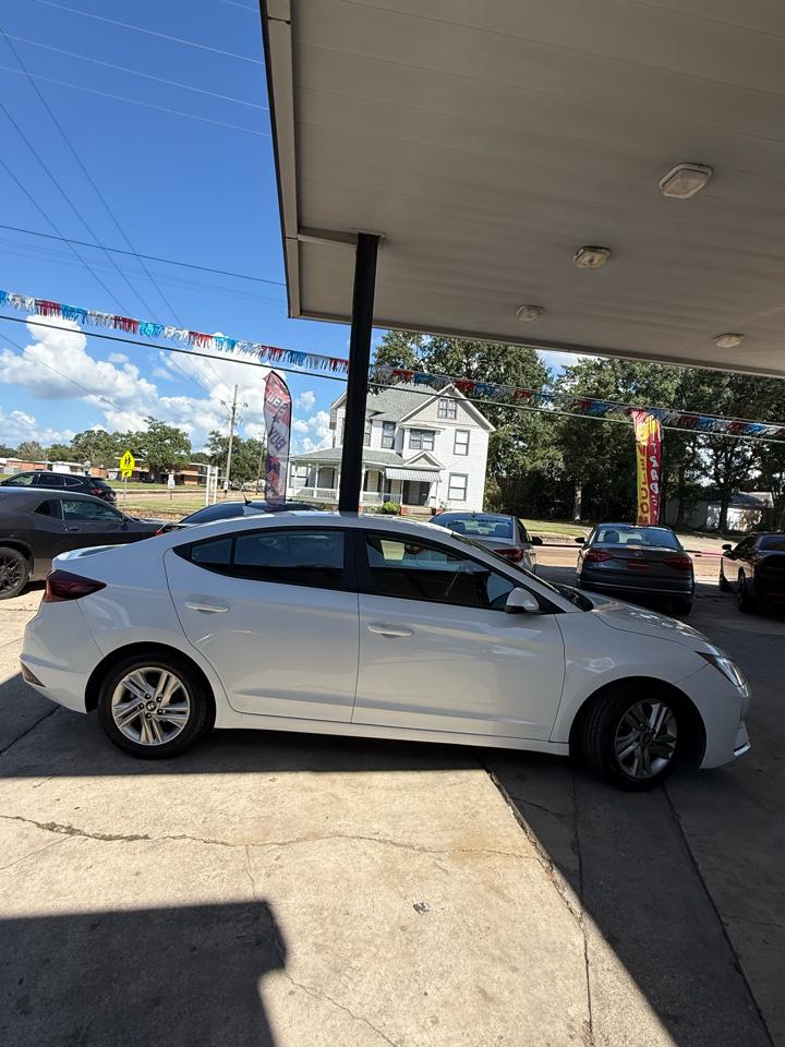 Hyundai Elantra Limited 2019